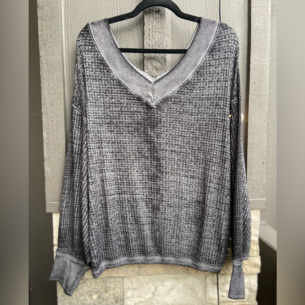 We The Free Charcoal Gray Double V-Neck Batwing Long Sleeve Top